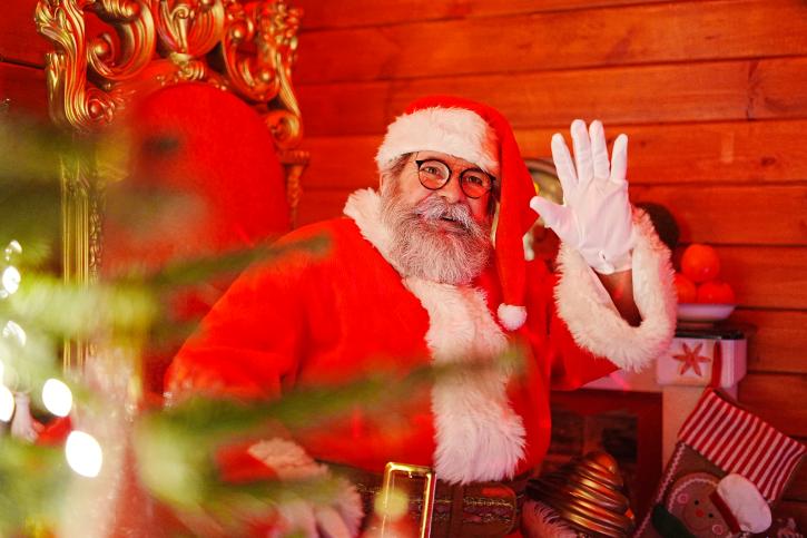 Le Père Noël accueillera tous les enfants dans sa maison du Coeur de Ville.
