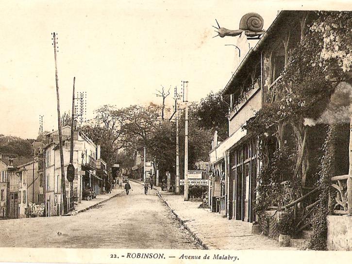 L’Escargot d’Or vu depuis la rue d’Aulnay, vers 1920.